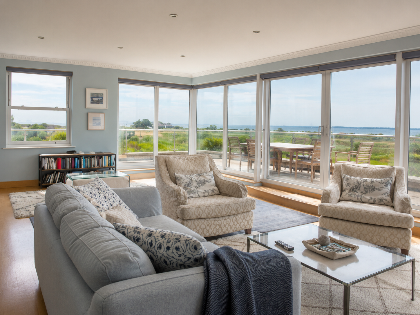 Panoramic Living at Wittering Sands beach house, Hayling Island